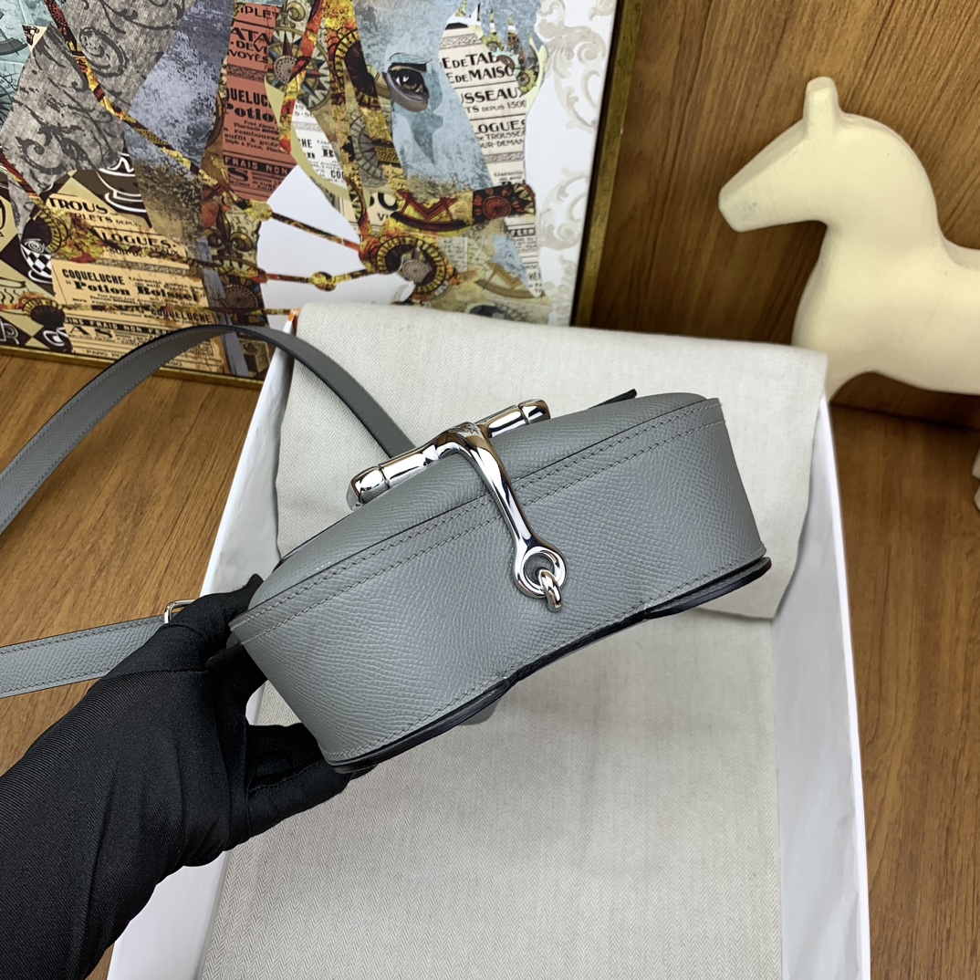 에르메스 델라 카발레리아 미니 앱송 그리스 메이어